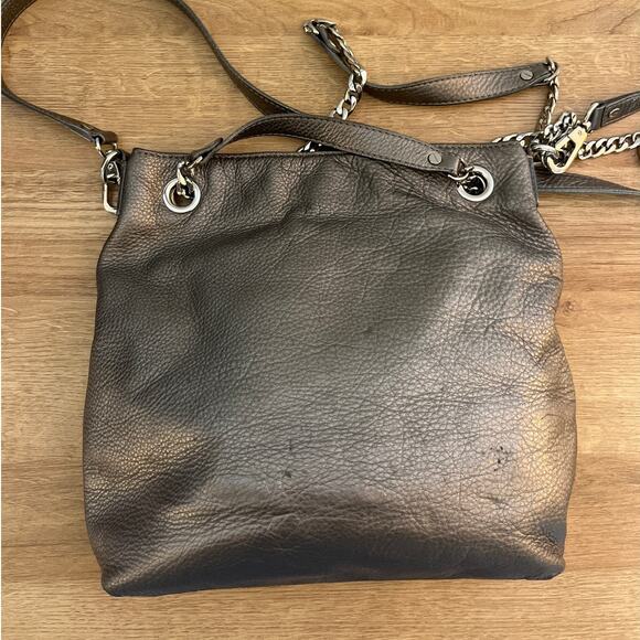 Michael Michael Kors Silver Pebbled Leather Shoulder Crossbody Bag w/ Dustbag - Picture 3 of 13